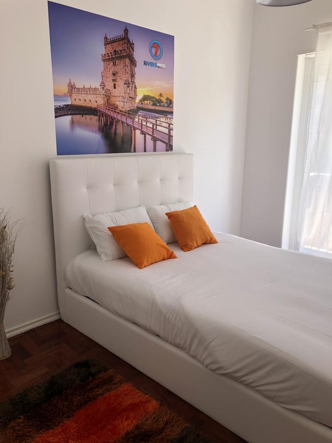 7 Rivers Hostel ลิสบอน ภายนอก รูปภาพ